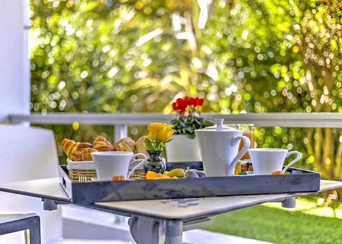 Отель Point France Аркашон