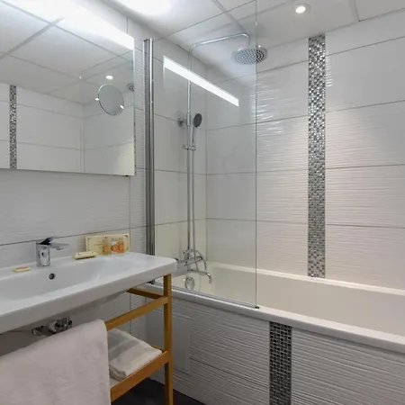 Point France Hotel 4*