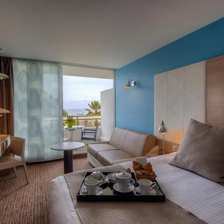 Point France Hotel