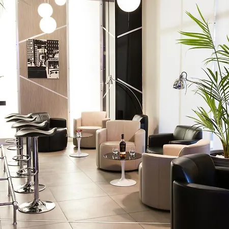 Point France Hotel