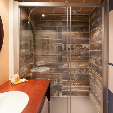 Ξενοδοχείο Point France 4*