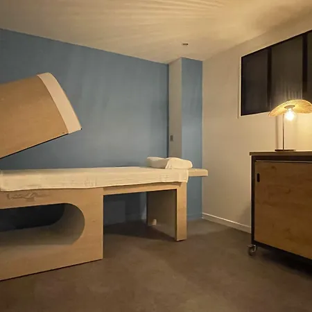 포인트 프랑스 호텔 4*