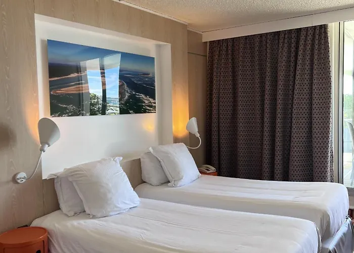 Point France آركاشو