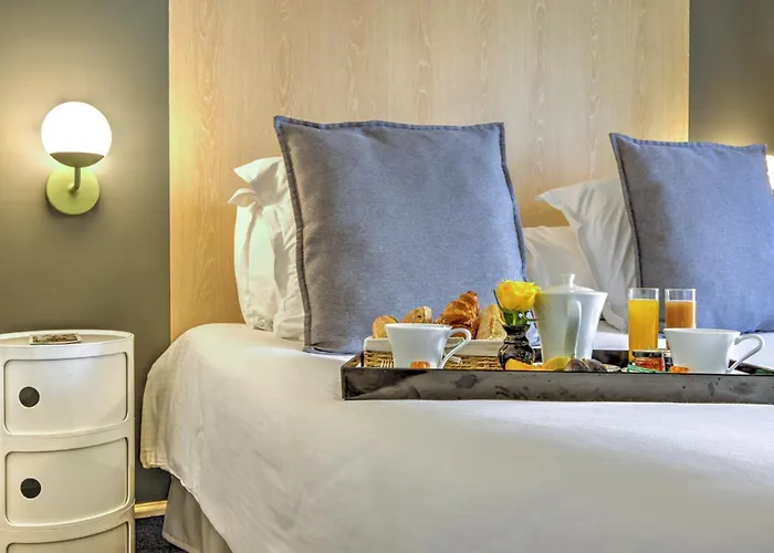 포인트 프랑스 호텔 4*