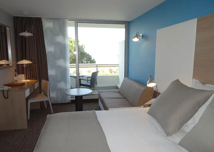 فندق Point France 4*