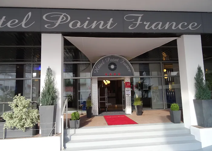 فندق Point France 4*